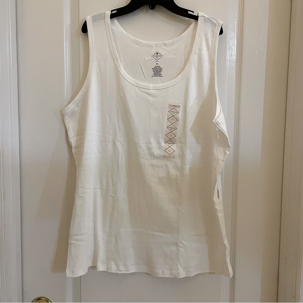 NWT White 2X Tank Top